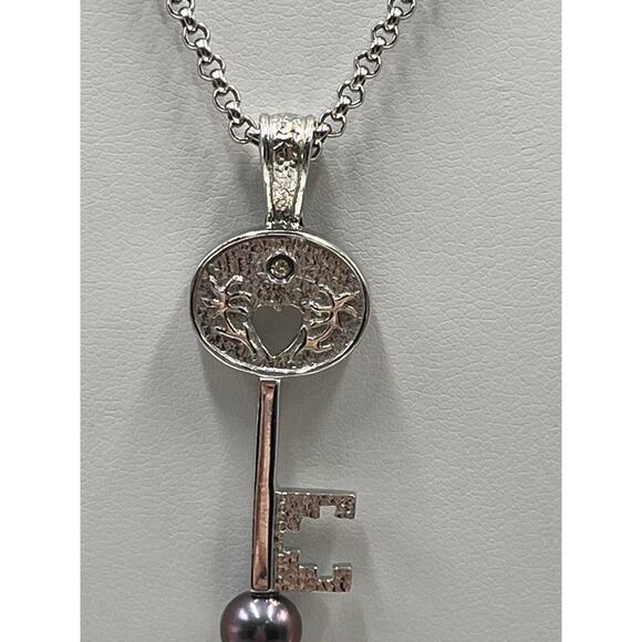 KM 925 Sterling Silver Real White Diamond & Tahitian Pearl Key Pendant - Picture 13 of 14